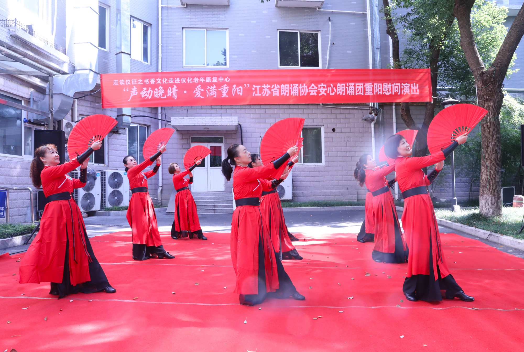 徐梦摄6.jpg 徐梦摄6.jpg